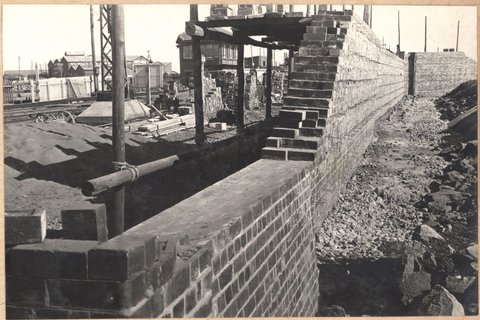South Kensington to West Footscray, bridge at Geelong Road, 1927–28