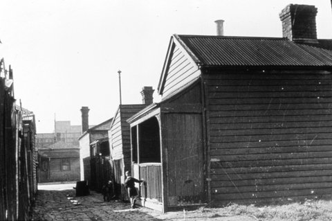 Melbourne. Weatherboard house, c. 1935