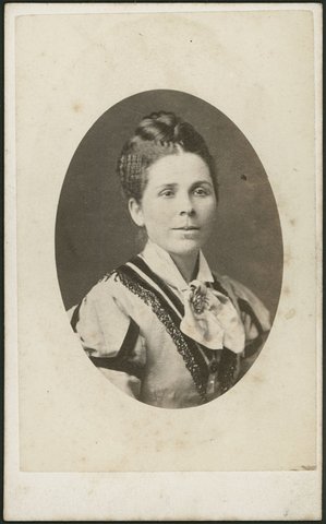 Portrait photographs from the studios of William Davies & Co., Melbourne and St. Kilda, Vic, 1859–82