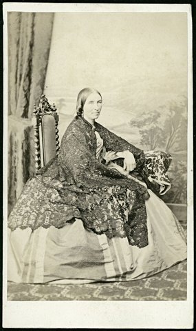 Studio portraits of unidentified women in Melbourne, Victoria, 1862–70