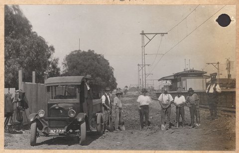 South Kensington to West Footscray, new station at Middle Footscray, 1927–28