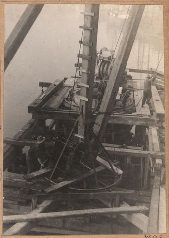 Spencer Street bridge - south abutment, 1928