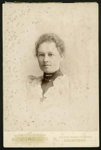 Portrait photographs by F. B. Mendelssohn & Co., Melbourne, Vic, 1889–1900