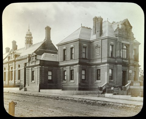 Public Offices, Kew, 1875–1938