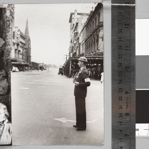 Air raid alerts in Melbourne during World War II - deserted Swanston Street, 1939–45