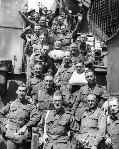 A.I.F. troops leaving from Port Melbourne for service overseas, 1941