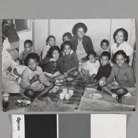 Javanese and Fijian women and children refugees in Melbourne, 1939–45