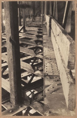 Reconditioning Hawthorn bridge - 157' spans, c. 1930