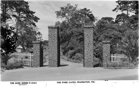 The Park Gates, Frankston, Vic, 1920–54