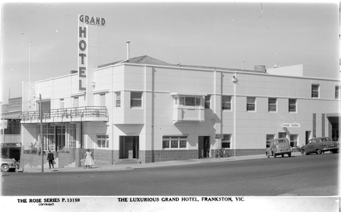 THE LUXURIOUS GRAND HOTEL, FRANKSTON, VIC, 1920–54