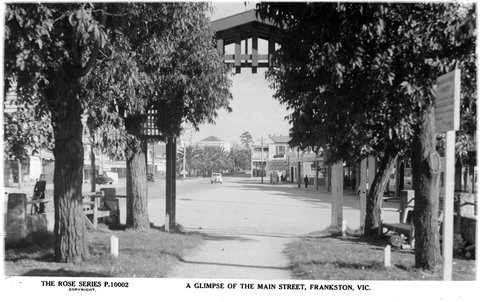 A GLIMPSE OF THE MAIN STREET, FRANKSTON, VIC, 1920–54