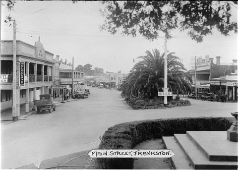 The Barn And Studio, Frankston ; Main Street, Frankston, 1920–54