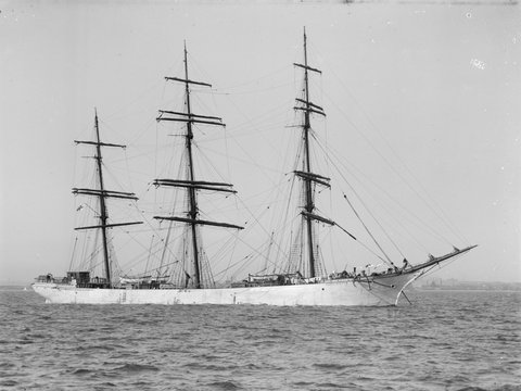 KENSINGTON, 1900–54