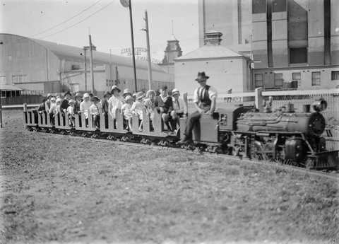 Miniature Train rear of Palais Theatre St. Kilda, 1928–39