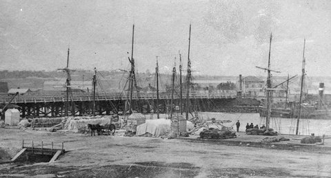SCHOONERS. QUEENS WHF [i.e. Wharf] [Melbourne], 1900–54